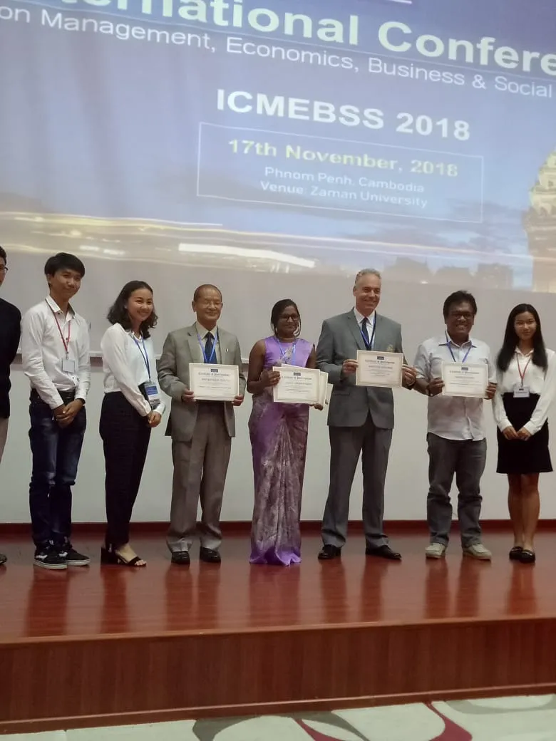 Presentasi Karya Ilmiah Dosen dan Mahasiswa Polstat STIS pada ICMEBSS 2018 di Kamboja