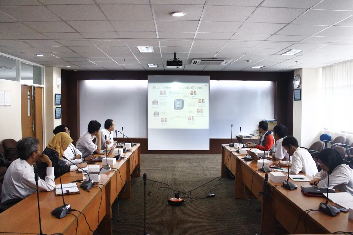 Studi banding TI STAN