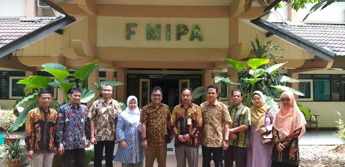 Studi Banding ke Prodi D3 Statistika Terapan & Komputasi Jurusan Matematika Universitas Negeri Semarang (UNNES)